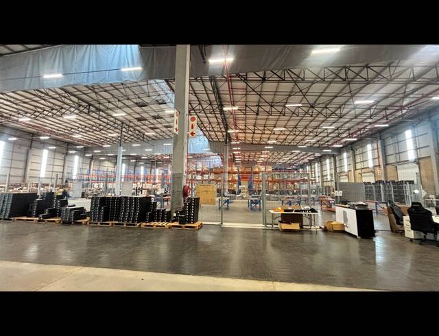11,147M² WAREHOUSE TO LET IN SAMRAND BUSINESS PARK